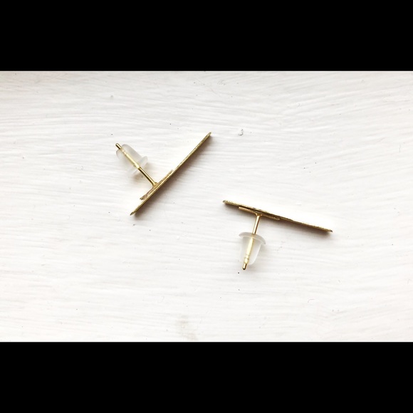 🆕GOLD BAR EARRINGS ✨😍 - Picture 3 of 4